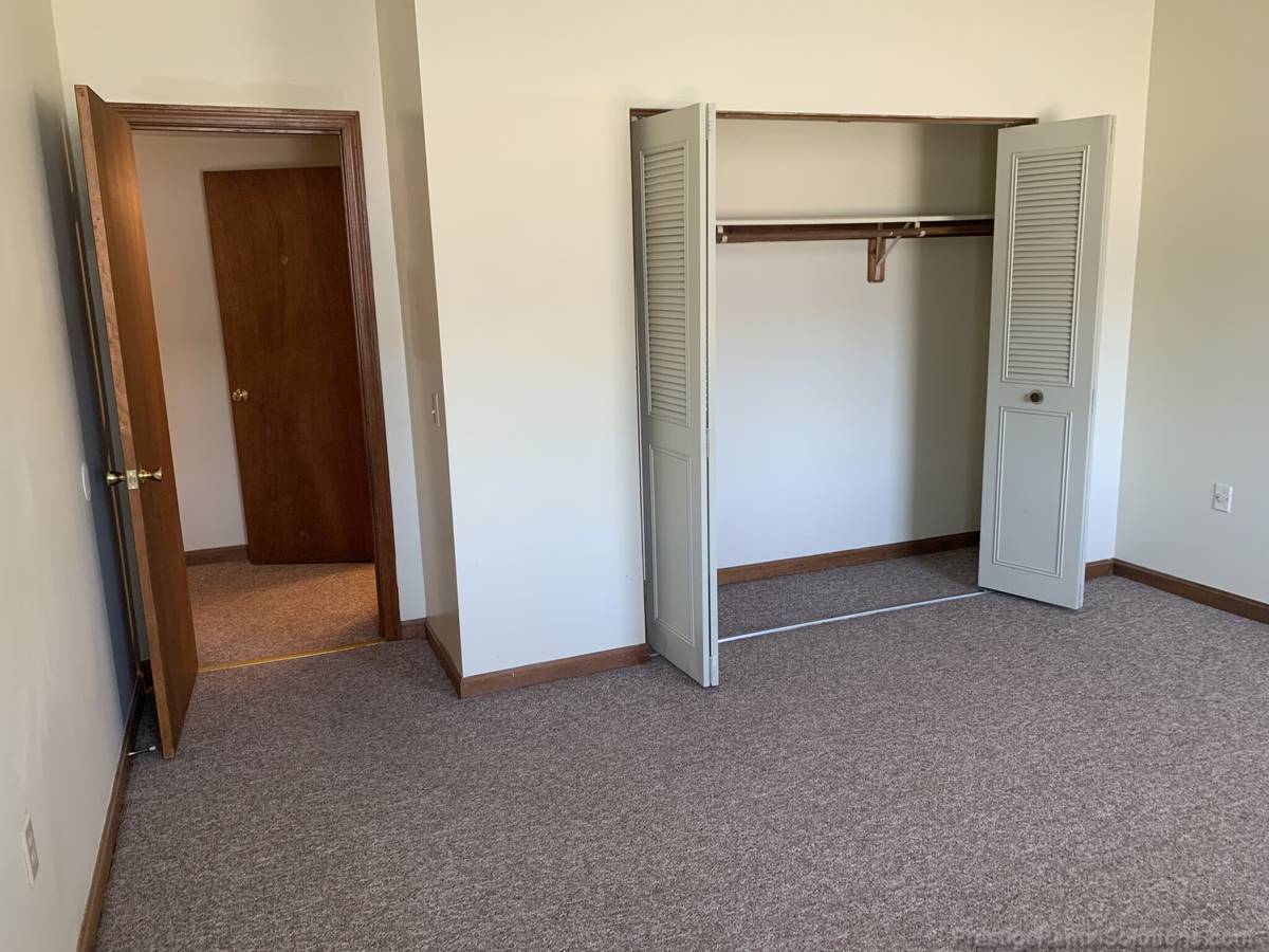 Building Photo - 180 Bemis Rd