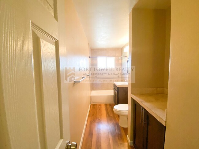 Building Photo - Beautiful 3 Bed, 2 Bath with Pool!! NO HOA!!! (Available on 05/01/26)