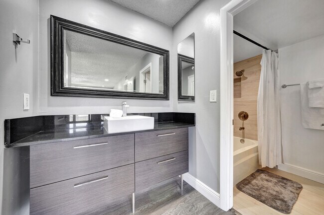 Building Photo - 516 Osprey Dr