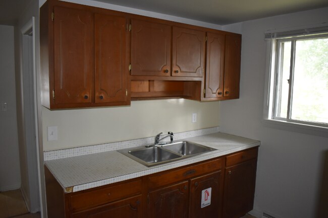 Building Photo - 608 S Franklin St