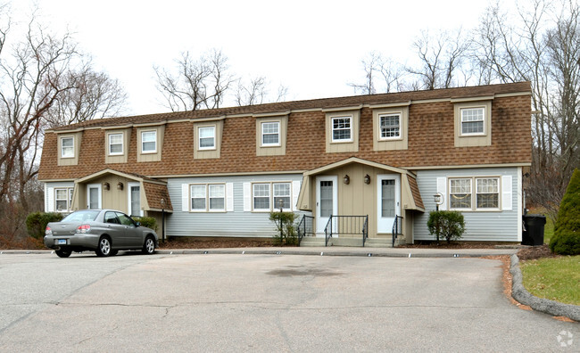 Building Photo - Williamsburg Townhomes