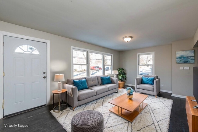 Building Photo - 821 12th St