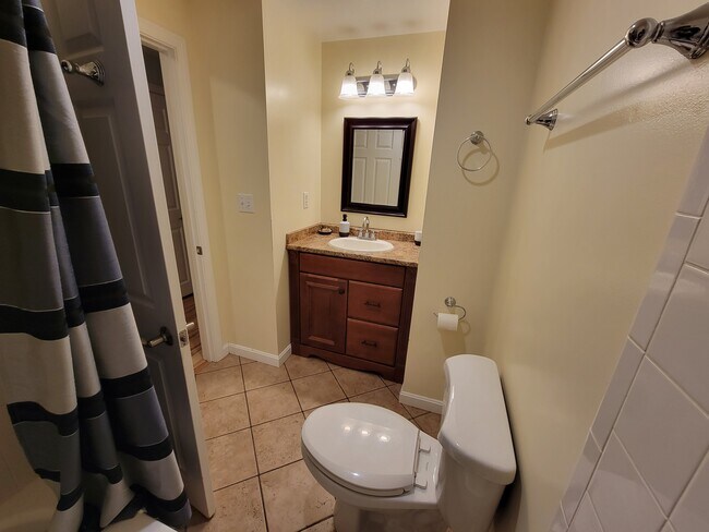 Building Photo - 42 Forest Dr
