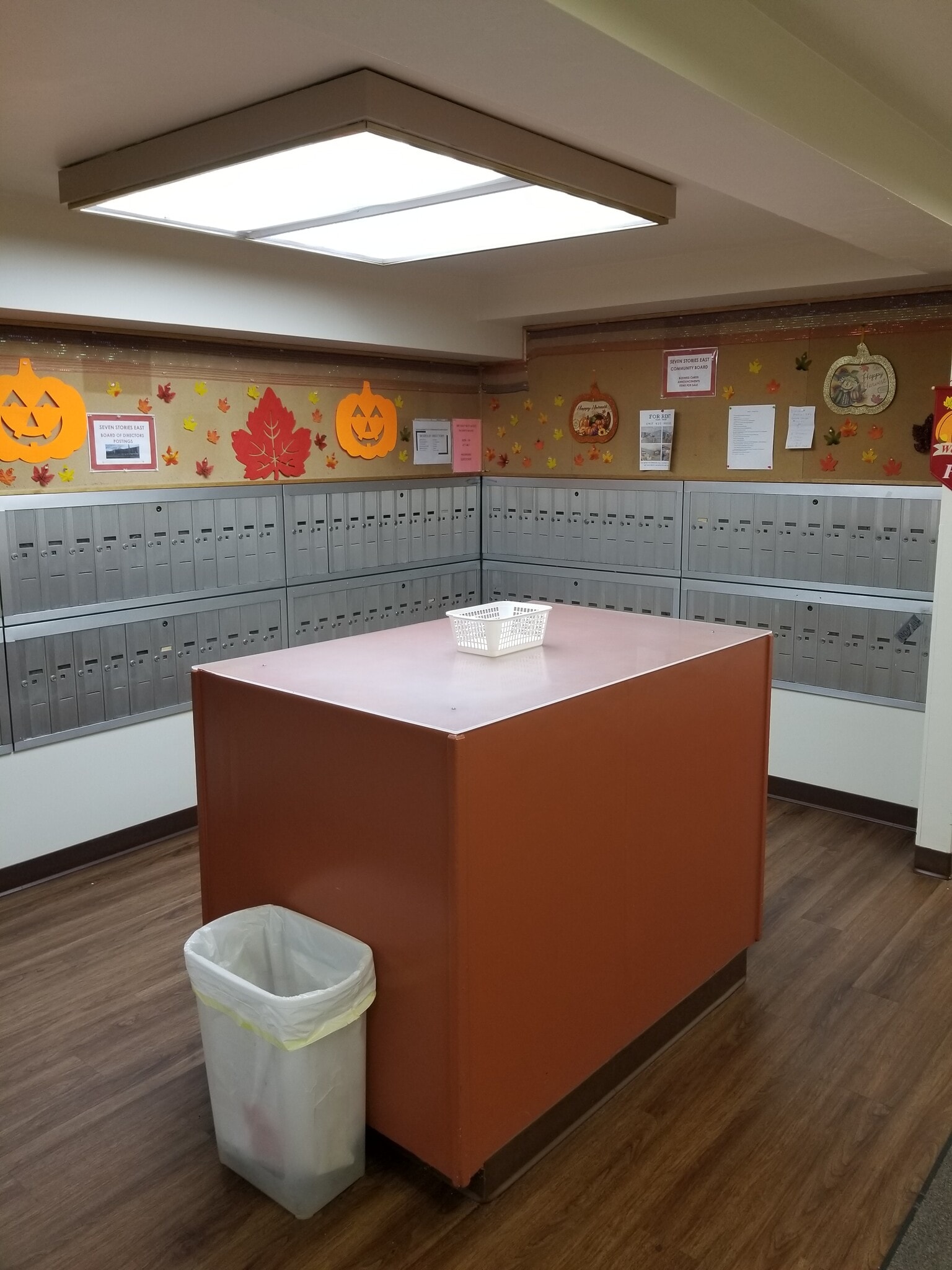 MAIL ROOM - 2331 E Market St