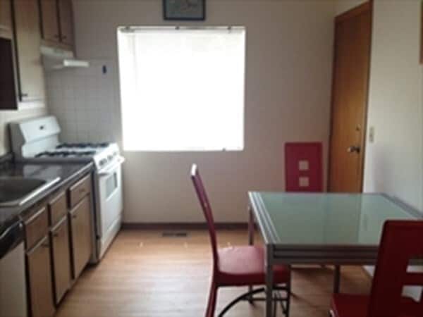 Building Photo - 44 Bayberry Dr