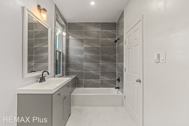 Building Photo - 4 br, 2 bath House - 1612 N Gratz Street