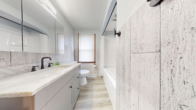 Building Photo - Madison ranch with basement, 1 car garage