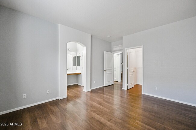 Building Photo - 10950 W Royal Palm Rd