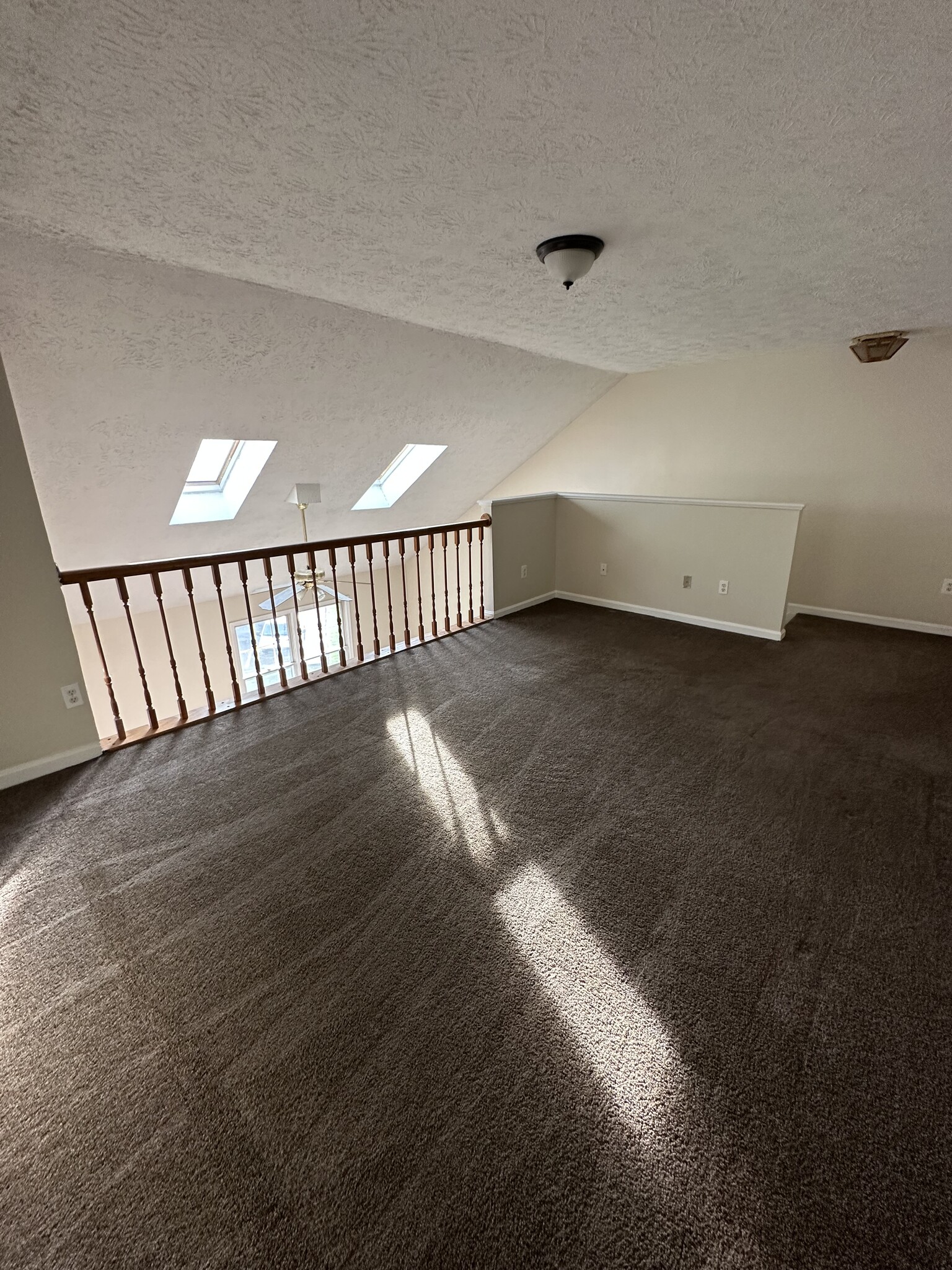 Loft in primary suite - 117 Oak Moore Ct