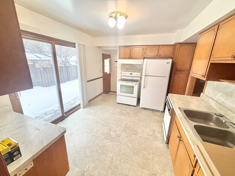 Building Photo - 8701 W 35th St