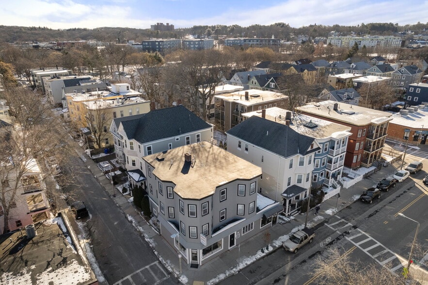 Building Photo - 148 South St