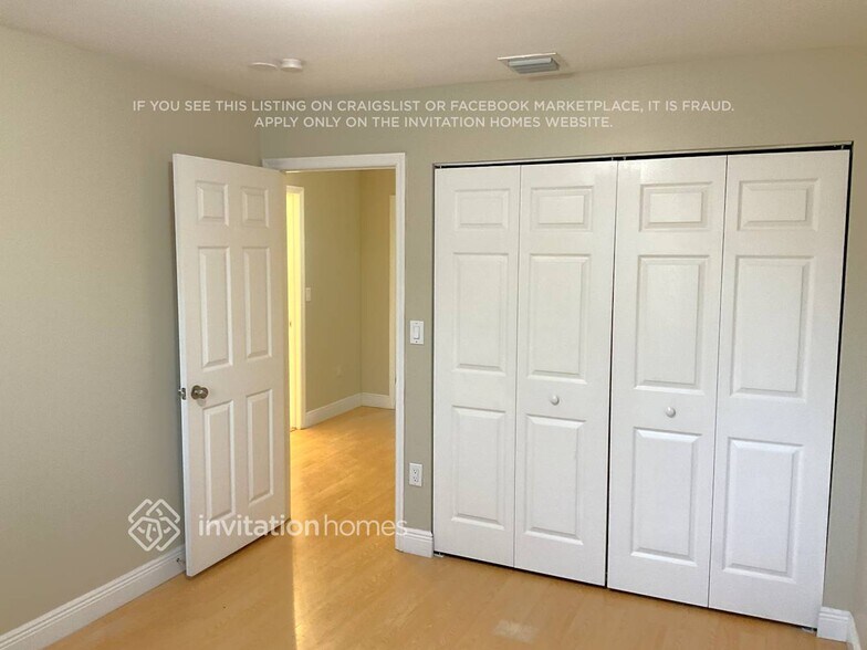 Building Photo - 7663 N Southwood Cir