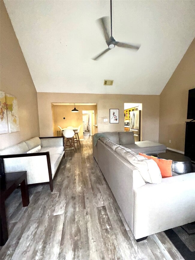 Building Photo - 15359 Falmouth Ave