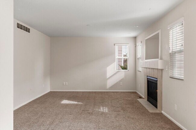 Building Photo - 815 Fire Rock Pl