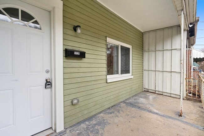 Building Photo - Renovated 3 Bed, 1 Bath Home in Hazelwood - Central AC, Convenient Location - Available Now!