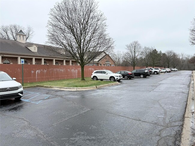 Building Photo - 29419 Glen Oaks Blvd E