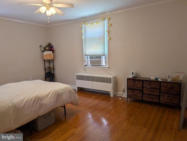 Building Photo - 2433 N 50th St