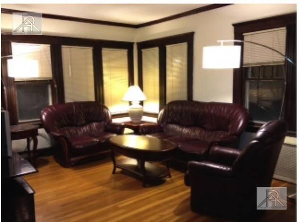 Building Photo - 3 bedroom in Brookline MA 02446