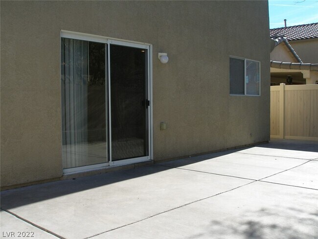 Building Photo - 4225 English Walnut Ct