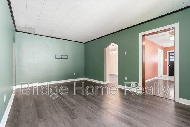 Building Photo - 507 Cherry St