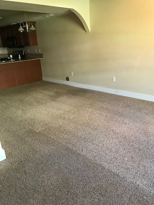 Building Photo - 9947 W Rosecroft Ct