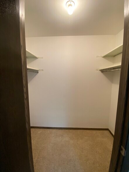 Building Photo - 401 S Marietta St