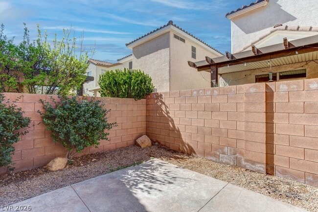 Building Photo - 1133 Via Rocca