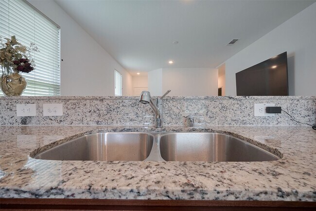 Building Photo - 6718 Forbes Run Dr