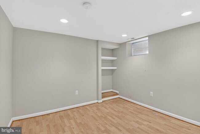 Building Photo - 5338 41st St NW