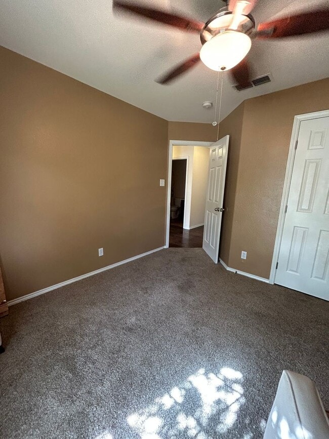 Building Photo - Beautiful Home in Stonegate!!