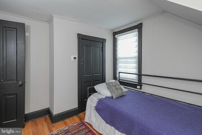 Building Photo - 357 Nassau St