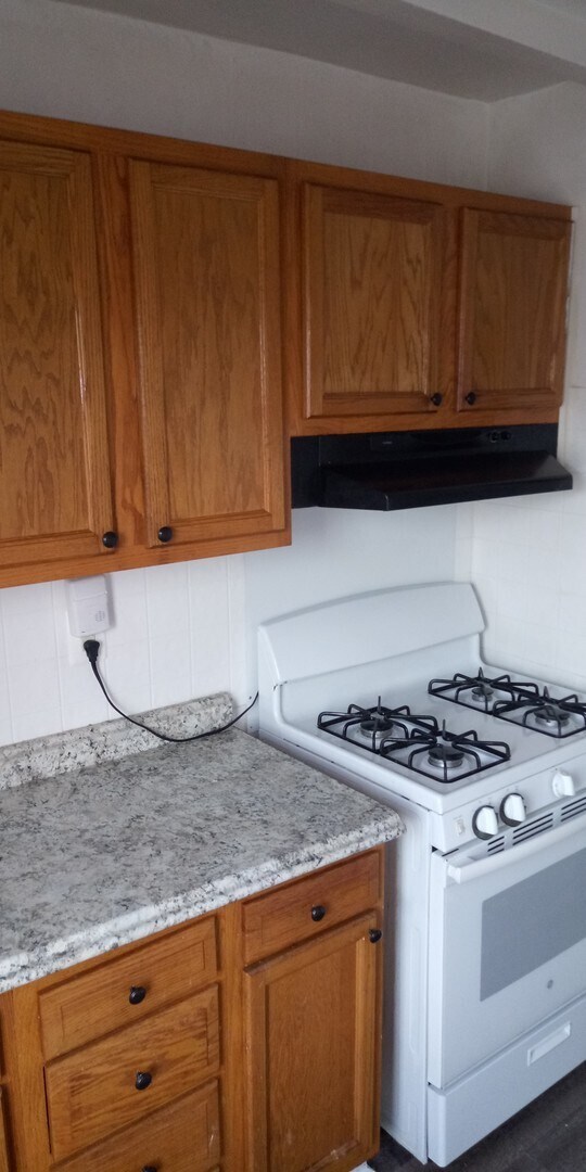 Building Photo - 103 W. 27th St.