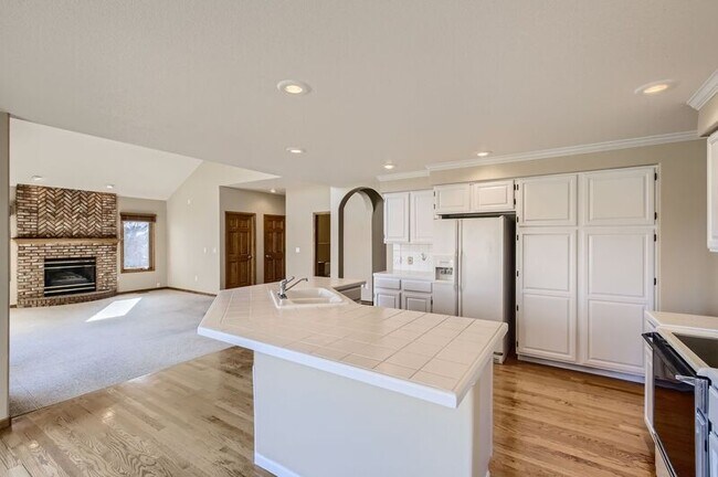Building Photo - 6787 Snead Ct