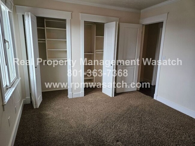 Building Photo - 985 Northcliffe Dr N