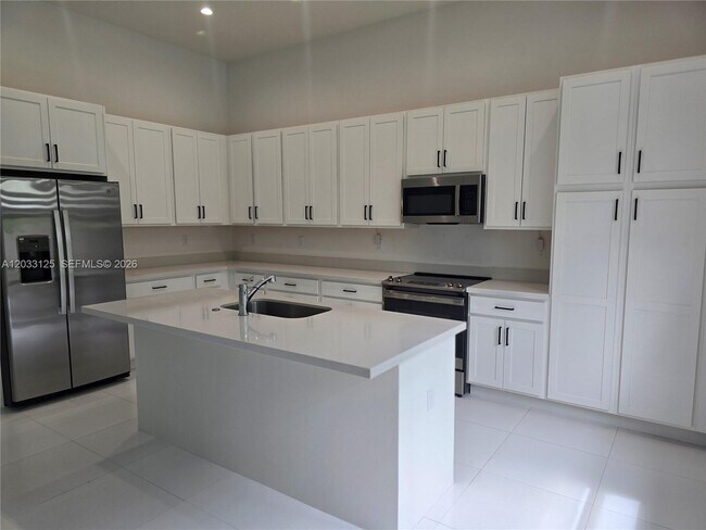 Building Photo - 19410 SW 124th Ct