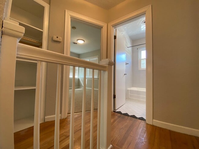 Building Photo - 624 N 34th St