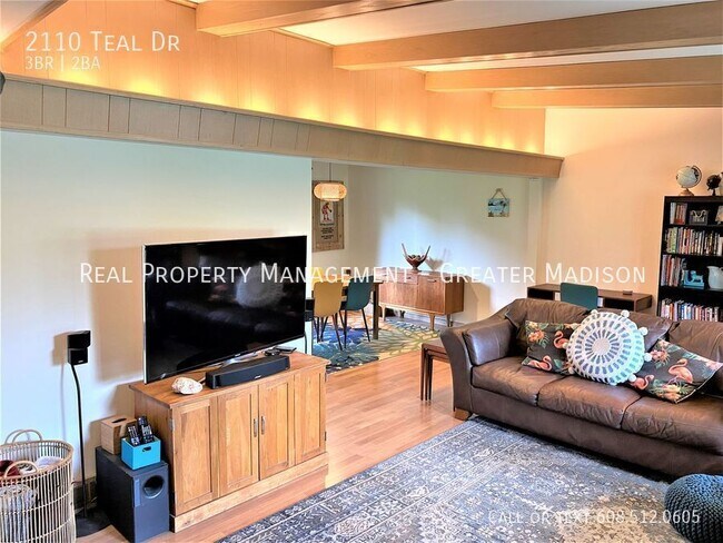 Building Photo - 2110 Teal Dr