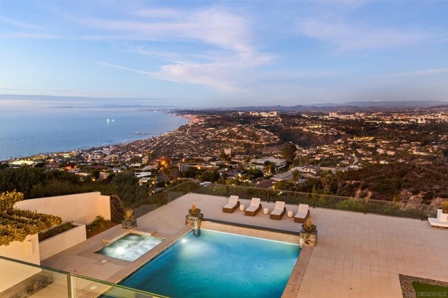 Building Photo - 2082 Via Casa Alta