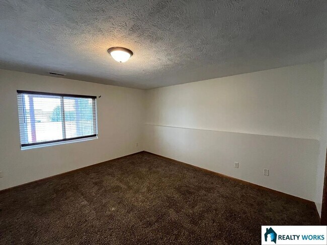 Building Photo - 8020 Renatta Dr