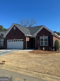 Building Photo - 225 Regency Ln SW