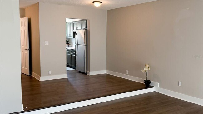 Building Photo - 6919 PLACE DE Ln