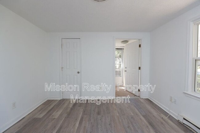Building Photo - 38 N Old Church St
