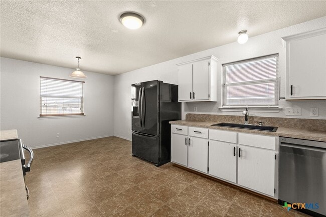 Building Photo - 3809 Kevin Shaw Dr