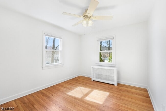 Building Photo - 83 Chestnut Hill Dr W