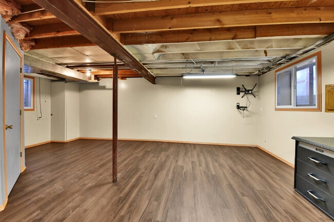 Building Photo - $2,795 - 3 Bed, 2.5 Bath Home in Broomfiel...