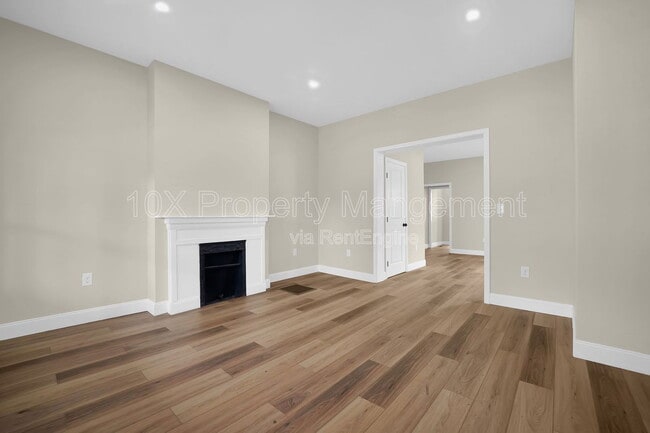 Building Photo - 555 Kimball Pl