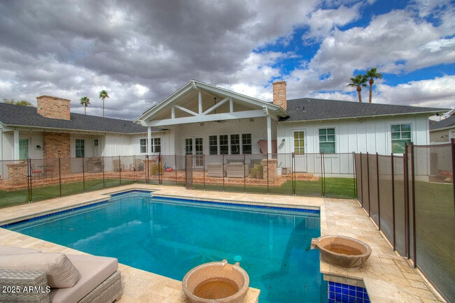 Building Photo - 4535 E Calle Ventura