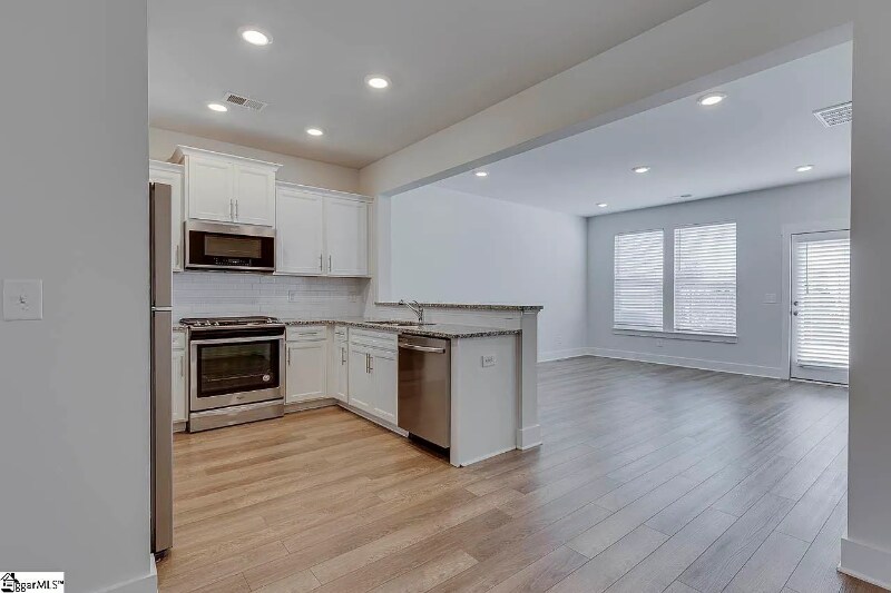 Building Photo - 103 Shallons Dr