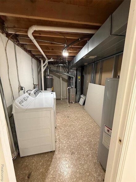 Building Photo - 15817 Charleston Dr