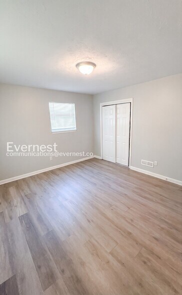 Building Photo - 742 Winter Ln